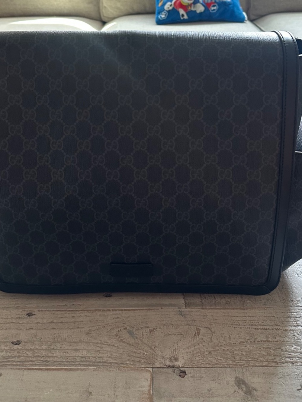 Gucci supreme diaper bag in black - Picture 2 of 5
